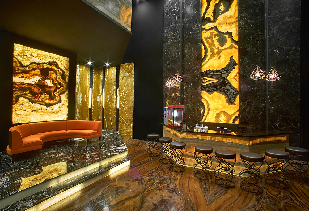 Inspirasi Penggunaan Batu Onyx untuk Interior Mewah