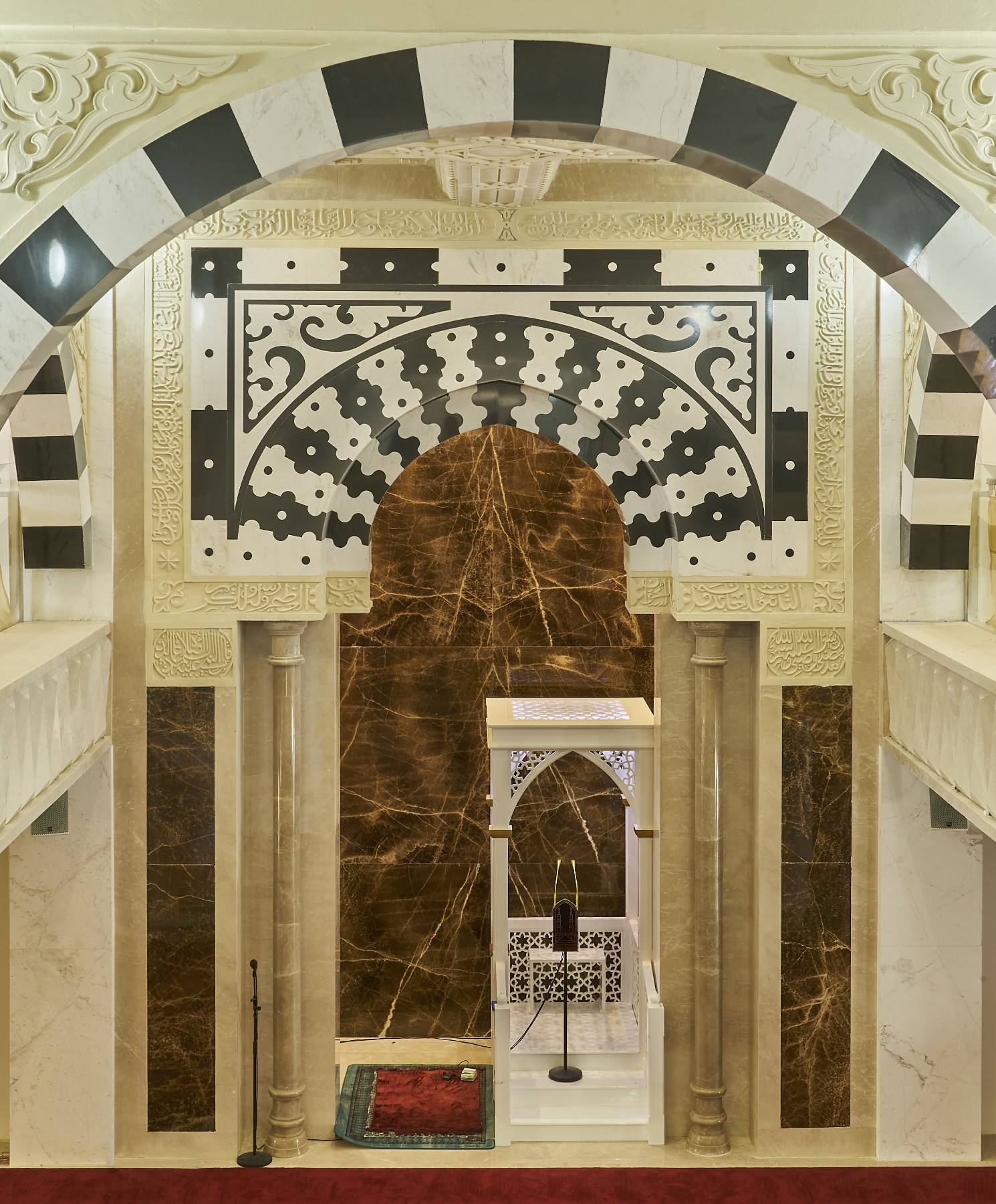 Indoor Wall & Columns